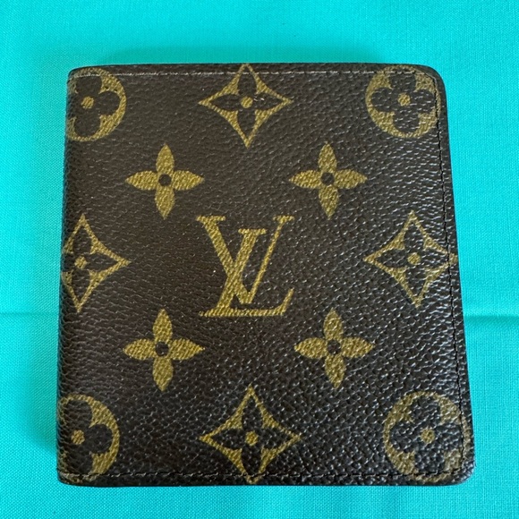 Louis Vuitton Cortes Credit Card Bifold Wallet - Picture 1 of 12